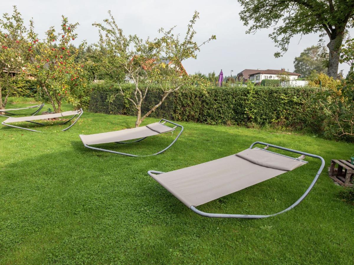 Lovely Modern Apartment With Private Terrace Ellscheid Exterior photo