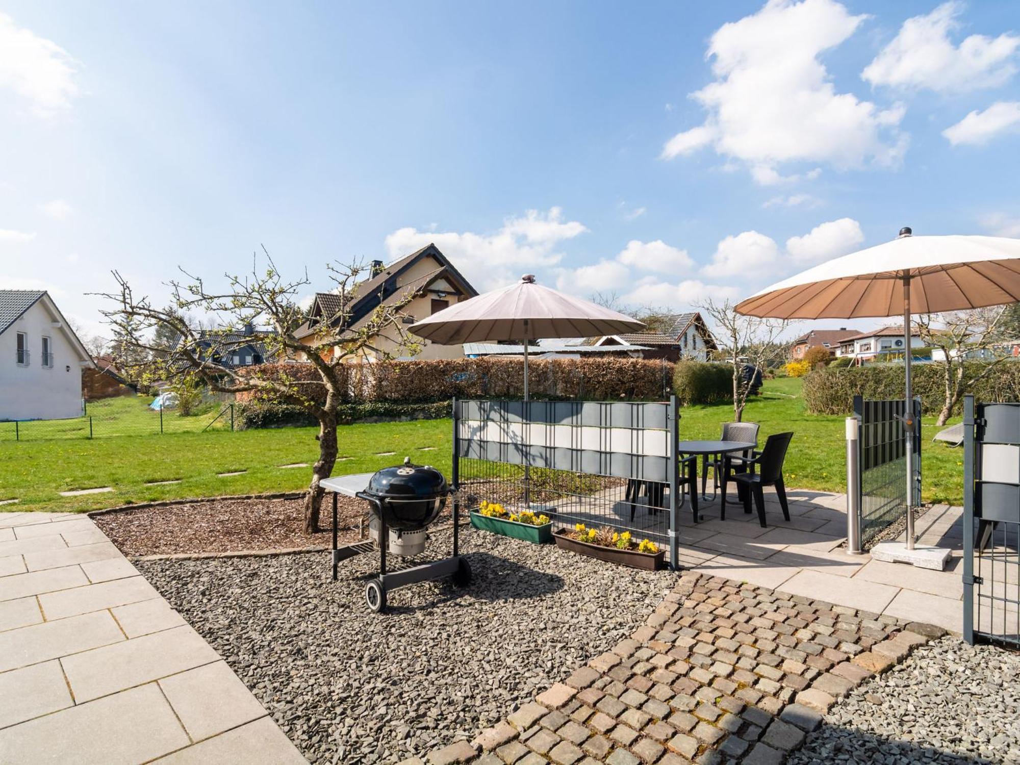 Lovely Modern Apartment With Private Terrace Ellscheid Exterior photo